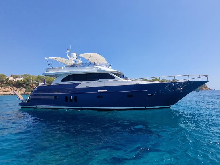 Van der Valk Wim Flybridge Dutch motor yacht Pleiades for sale