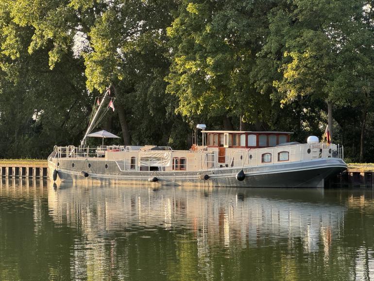 Brouwer Zaandam Gaastmeer custom Dutch motor yacht Liberté for sale