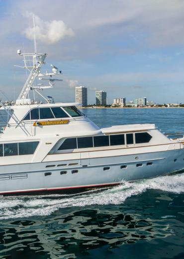 NL25.014 feadship van lent de voogt naval architects pierre tanter dutch custom motor yacht 01