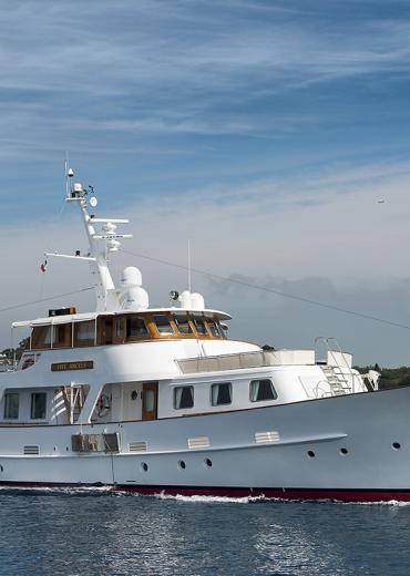  Cammenga De Vries Lengtsch Pacific Class dutch motor yacht 01